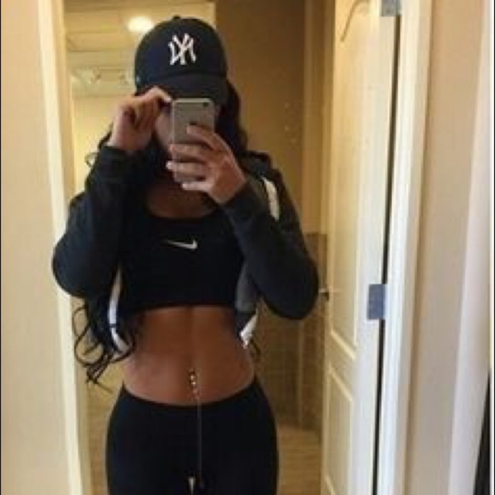 Meet your Posher, Stephany